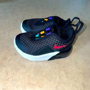 Nike kids air max motion 2